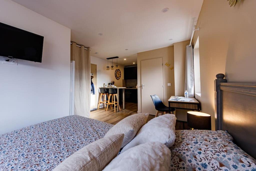 Joli Appartement, Le Bouchon Remois, Centre Ville ランス エクステリア 写真