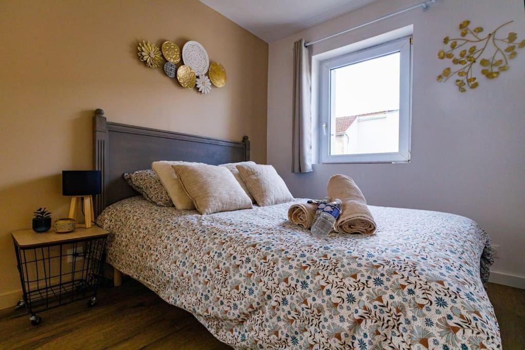Joli Appartement, Le Bouchon Remois, Centre Ville ランス エクステリア 写真